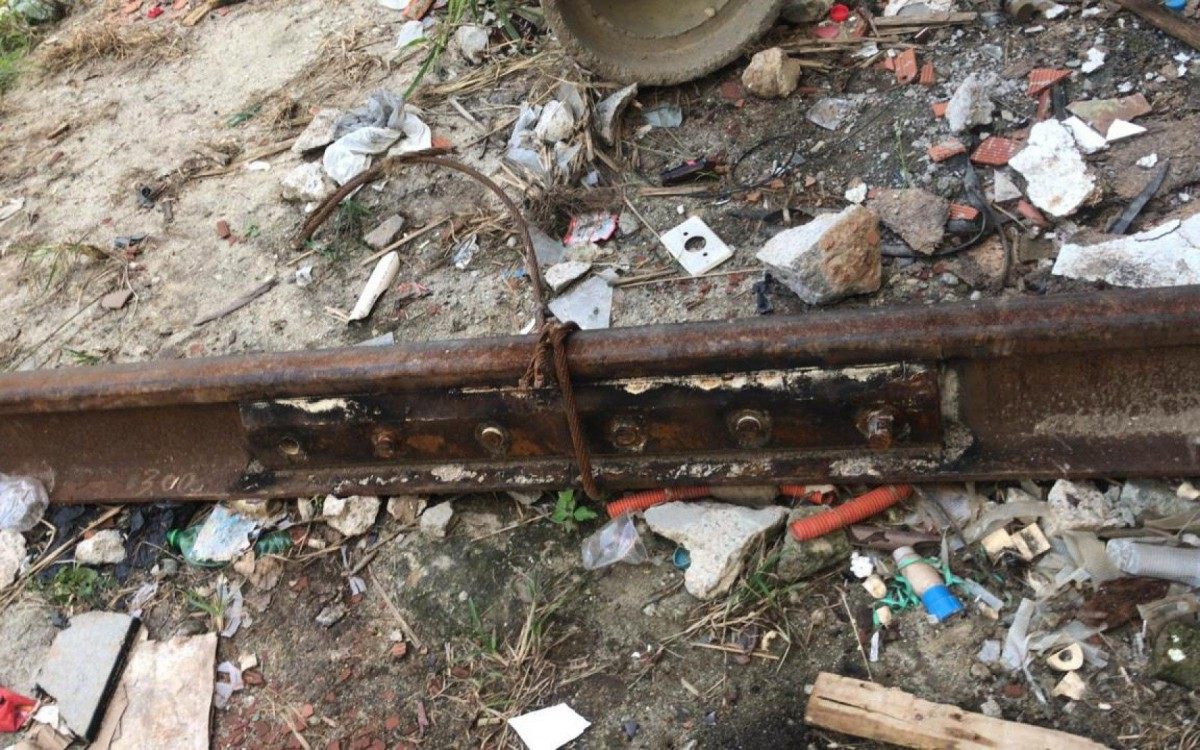 Trilhos na comunidade da Muzema - Arquivo Pessoal