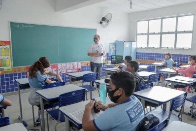 Educação retoma ensino presencial em mais sete unidades municipais de Meriti