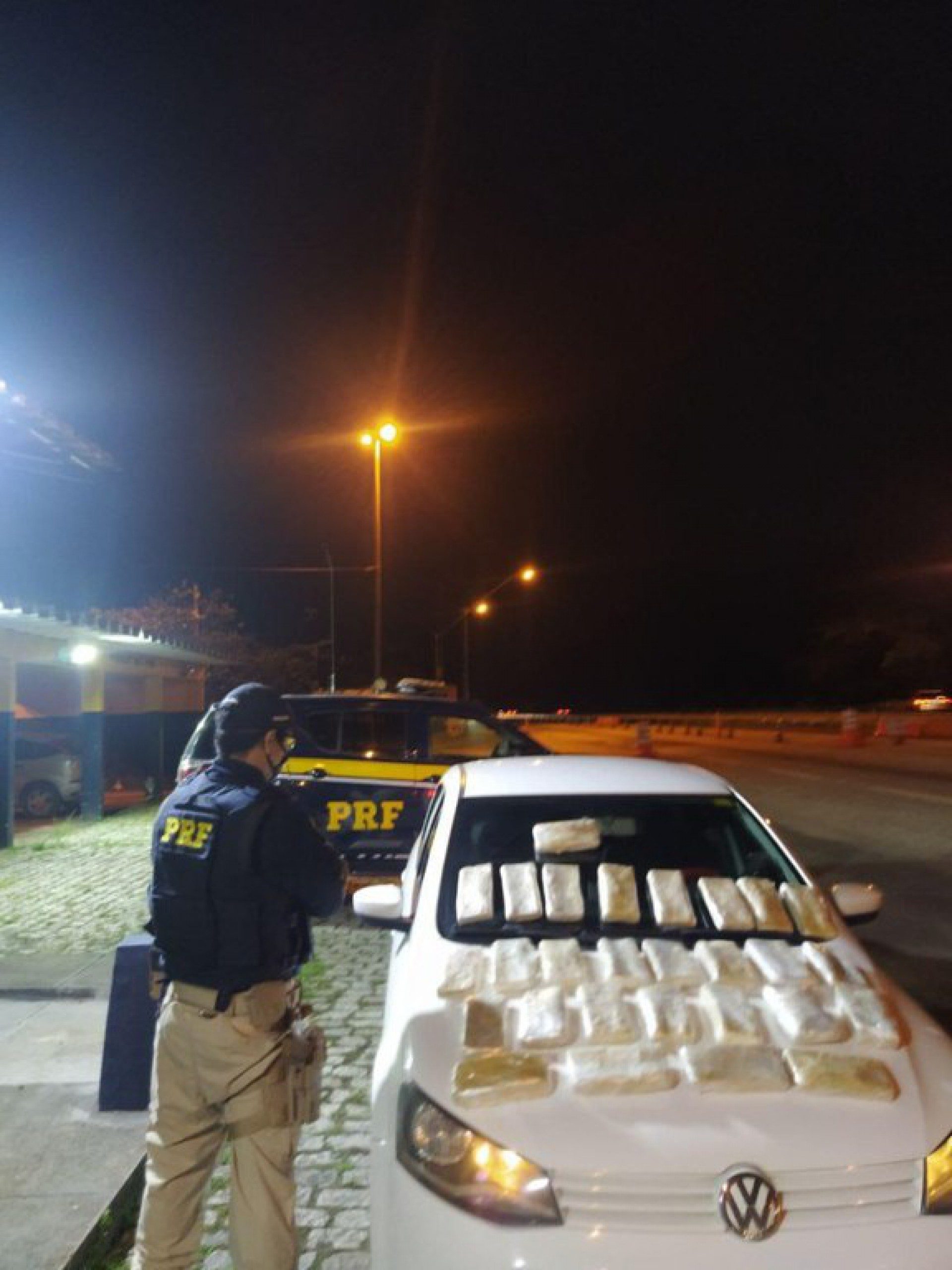 Polícia apreende carga de cocaína avaliada em mais de R$ 3,5 milhões na BR-101