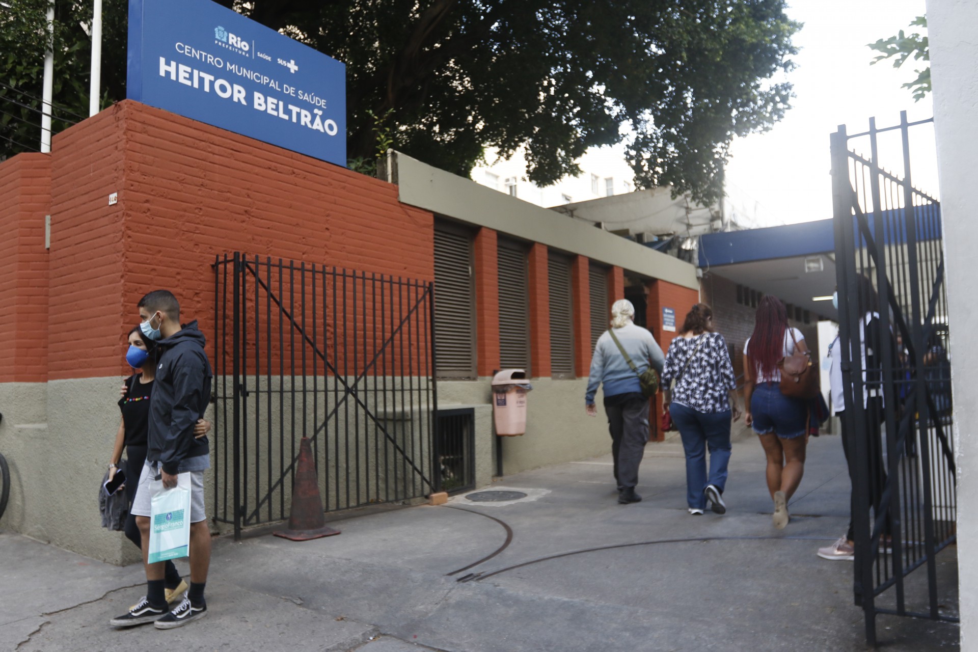 Vacinação contra a covid-19 no Centro Municipal de Saúde Heitor Beltrão, na Tijuca - Reginaldo Pimenta / Agencia O Dia