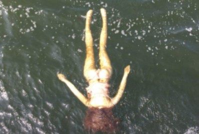 Susto! Boneca inflável é confundida com cadáver humano no Japão