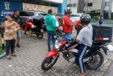 Prefeito de Campos sanciona lei que inclui motoboys no grupo prioritário de vacinação contra a Covid-19