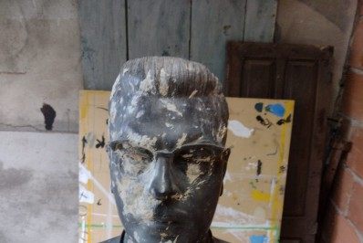 Busto do Ex-Governador Celso Peçanha é restaurado 