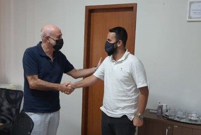 Associação Comercial de Búzios leva tema das pessoas em situação de rua até o presidente da Câmara