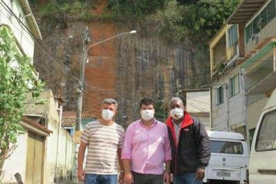 Prefeito Welberth Rezende viabiliza obra de infraestrutura na Aroeira após solicitação do presidente da Câmara de Macaé