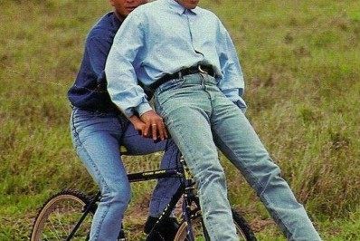 'Não há um só dia que eu não pense em você', diz Leonardo sobre Leandro