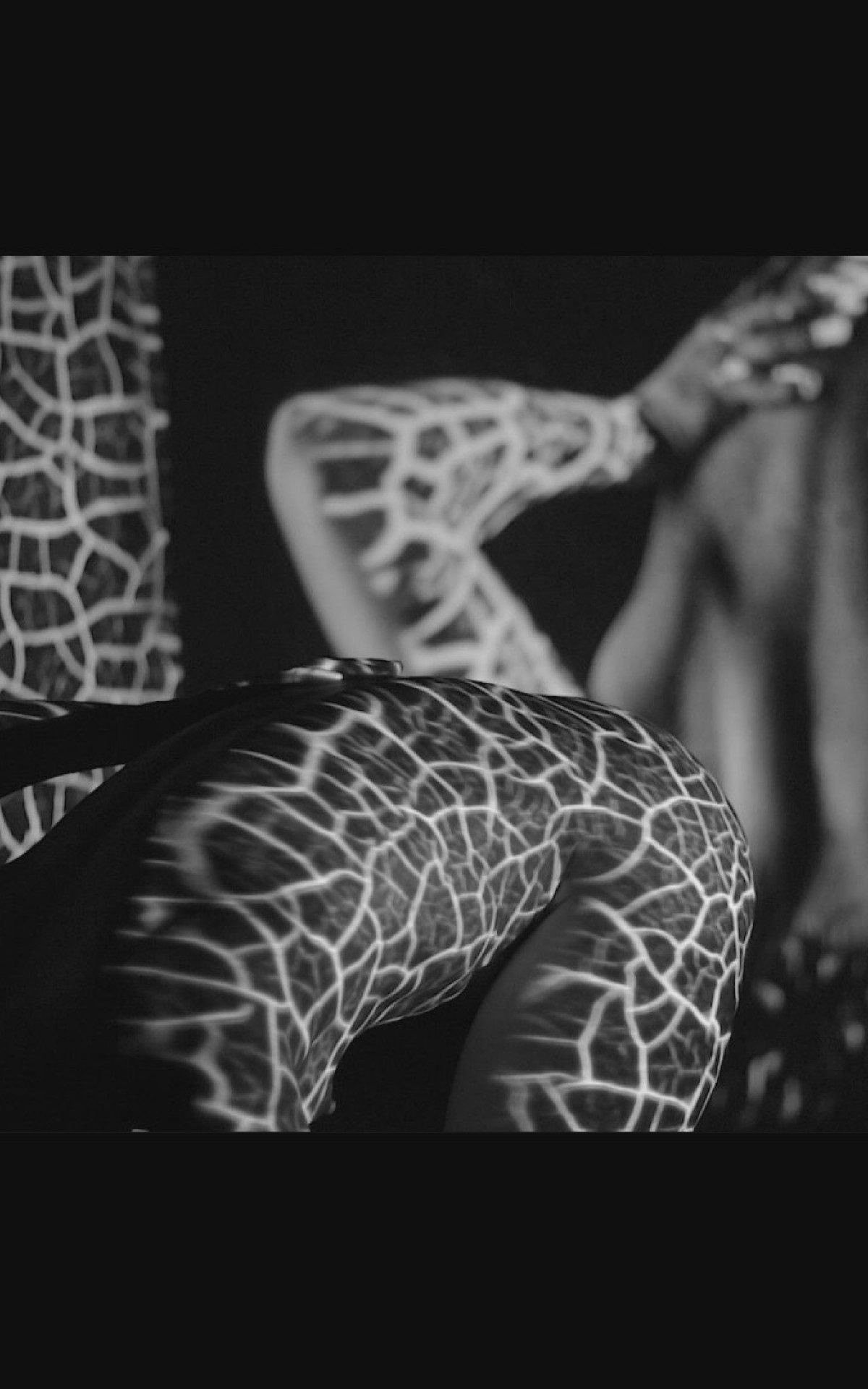 '&Eacute;xtimo Presente', performance de v&iacute;deo de Rapain&uacute;