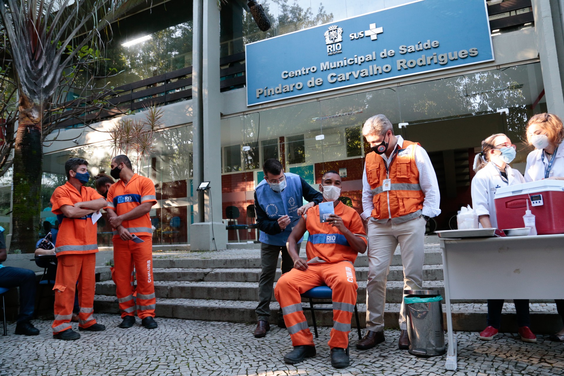 Vacinação de funcionários da Comlurb. - Divulgação