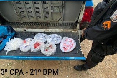 Homem tenta fugir da PM, mas é preso com drogas em Meriti