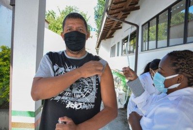 Porto Real inicia vacinação em pessoas com 49 e 48 anos