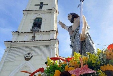 Paróquia São João Batista celebra dia do padroeiro de Meriti com carreata