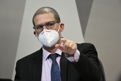 CPI da Covid: pesquisador afirma que atraso na compra de vacinas resultou em 95,5 mil mortes por covid-19