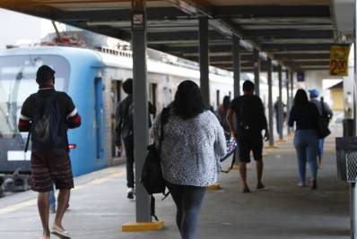Agetransp suspende aumento da tarifa dos trens
