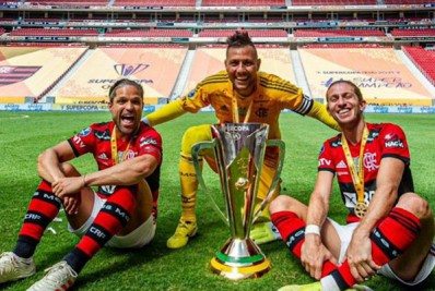 Flamengo tem acordo verbal pela renovação de Diego Ribas, Diego Alves e de Filipe Luís
