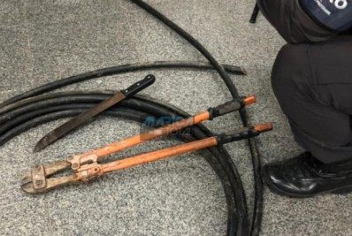 Ladrões de cabos de telefonia são presos em flagrante em Itaipuaçu