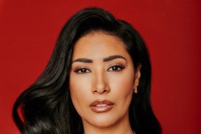 Simaria faz ensaio em comemoração ao aniversário