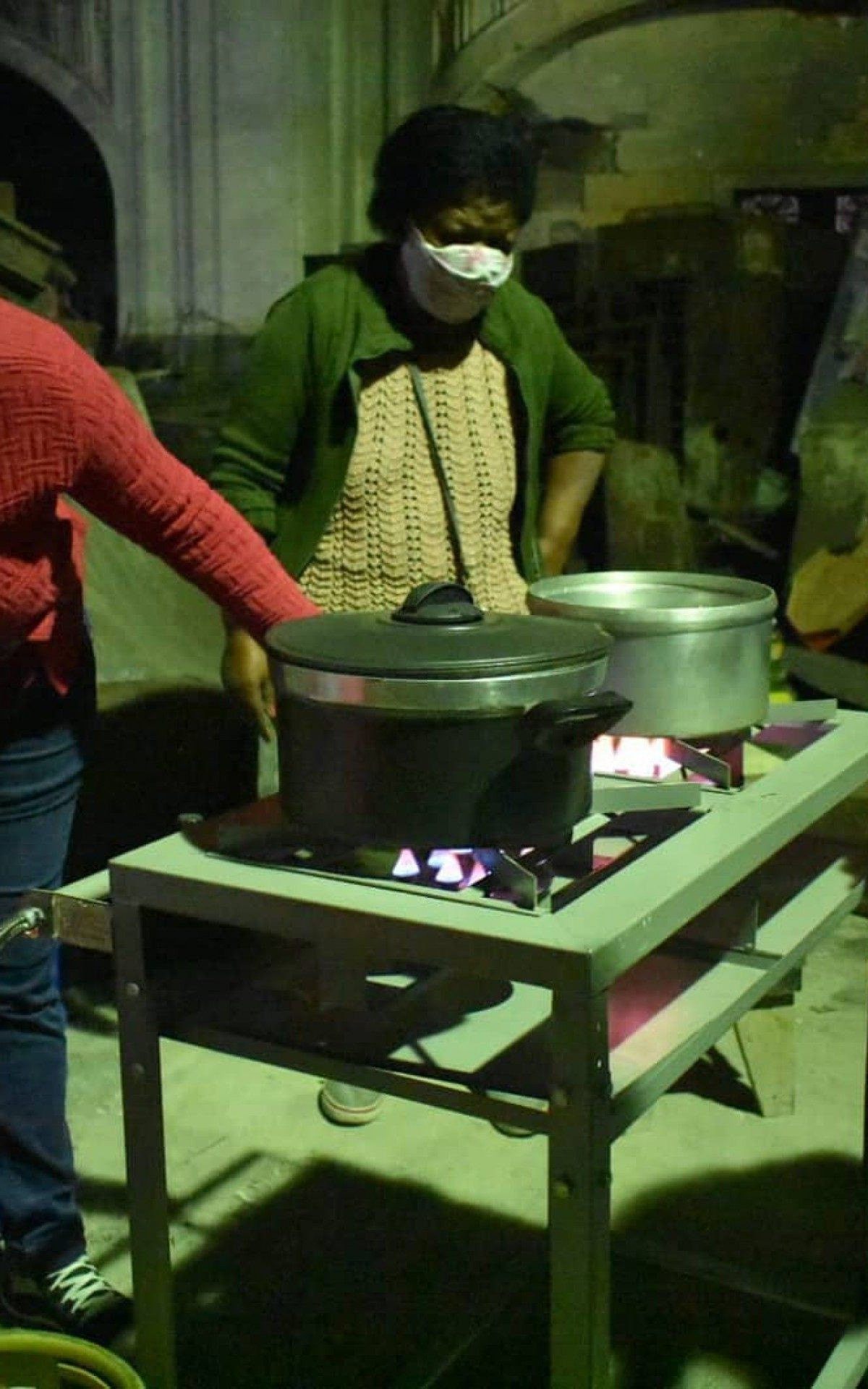 Cerca de 150 fam&Atilde;&shy;lias ocuparam o antigo pr&Atilde;&copy;dio da Faperj