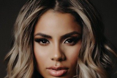 Lexa explica sumiço das redes sociais após cirurgia