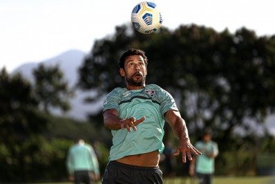 Com ataque em baixa, Fluminense recebe o Corinthians em busca da recuperação