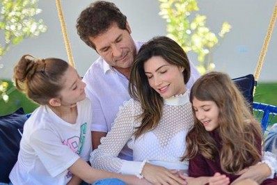 Cantor Daniel revela terceira gravidez da esposa: 'A família vai aumentar'