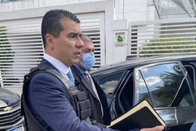 CPI da Covid: Luis Carlos Miranda chega para depor com colete à prova de balas
