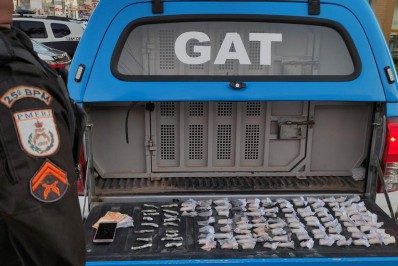 Dupla é presa com drogas no ‘Planeta dos Macacos’, em Cabo Frio