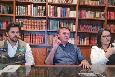 Em live, Bolsonaro diz ter pedido investigação de 'prontuário' de Luis Miranda