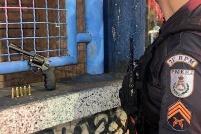 PM prende dupla suspeita de praticar assaltos em Meriti