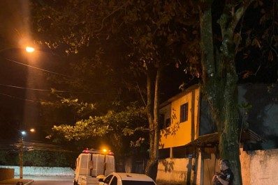 Carro roubado em Belford Roxo é achado em Guapimirim