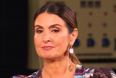 Fátima Bernardes se emociona com recado de namorado