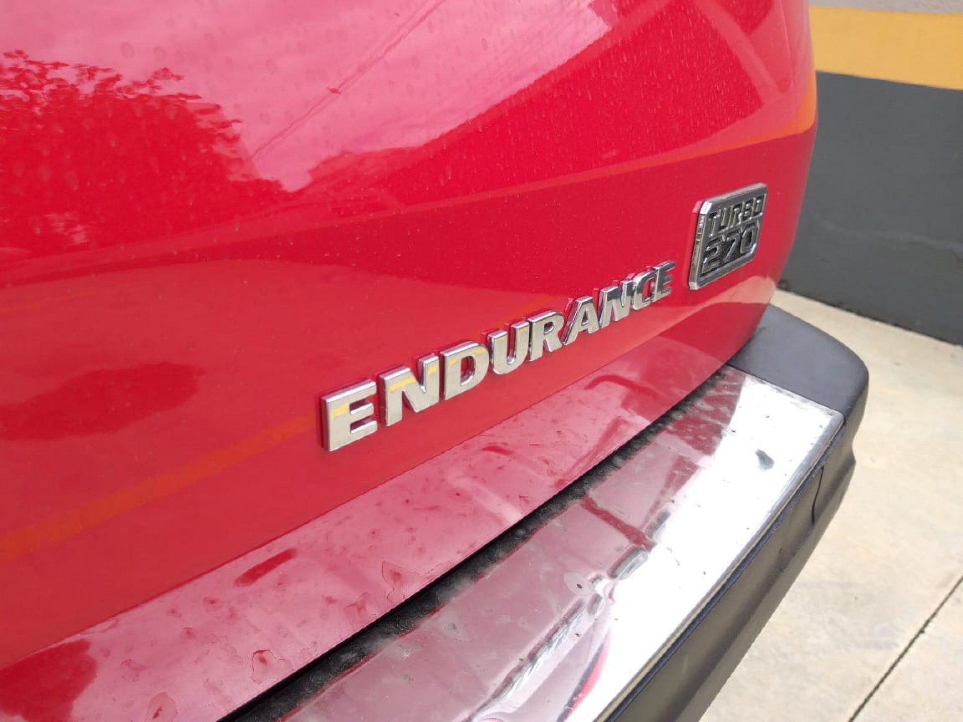 A logo 'N270' é alusiva a motorização turbo que entrega 27,5 kgfm de torque - Lucas Cardoso