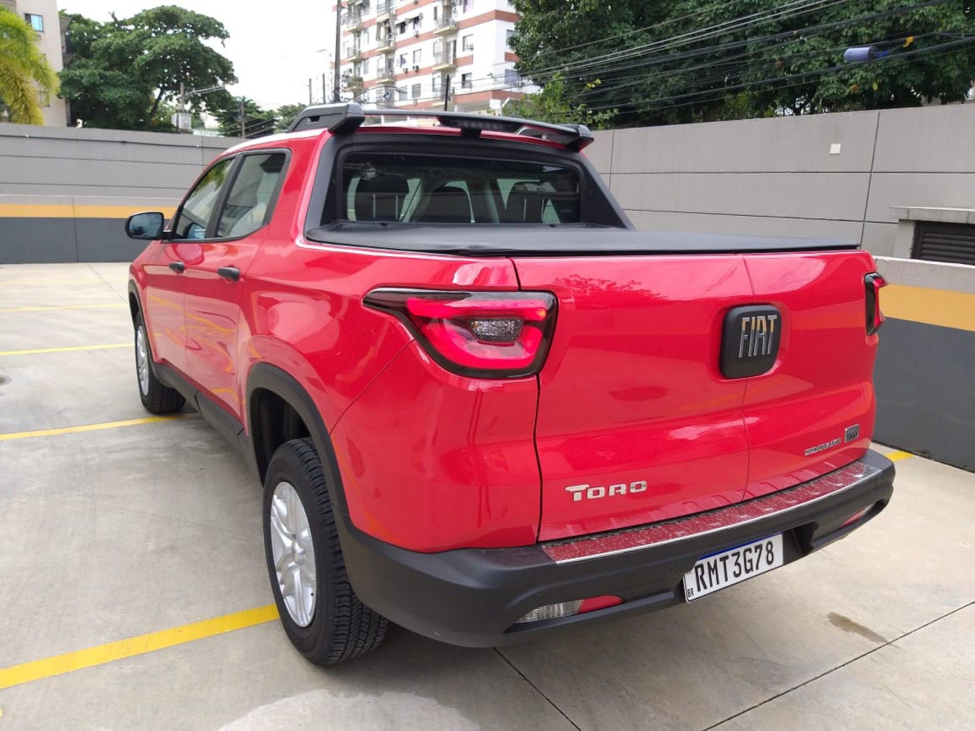 Atrás não houve nenhuma alteração na Toro 2022 em relação às linhas anteriores - Lucas Cardoso