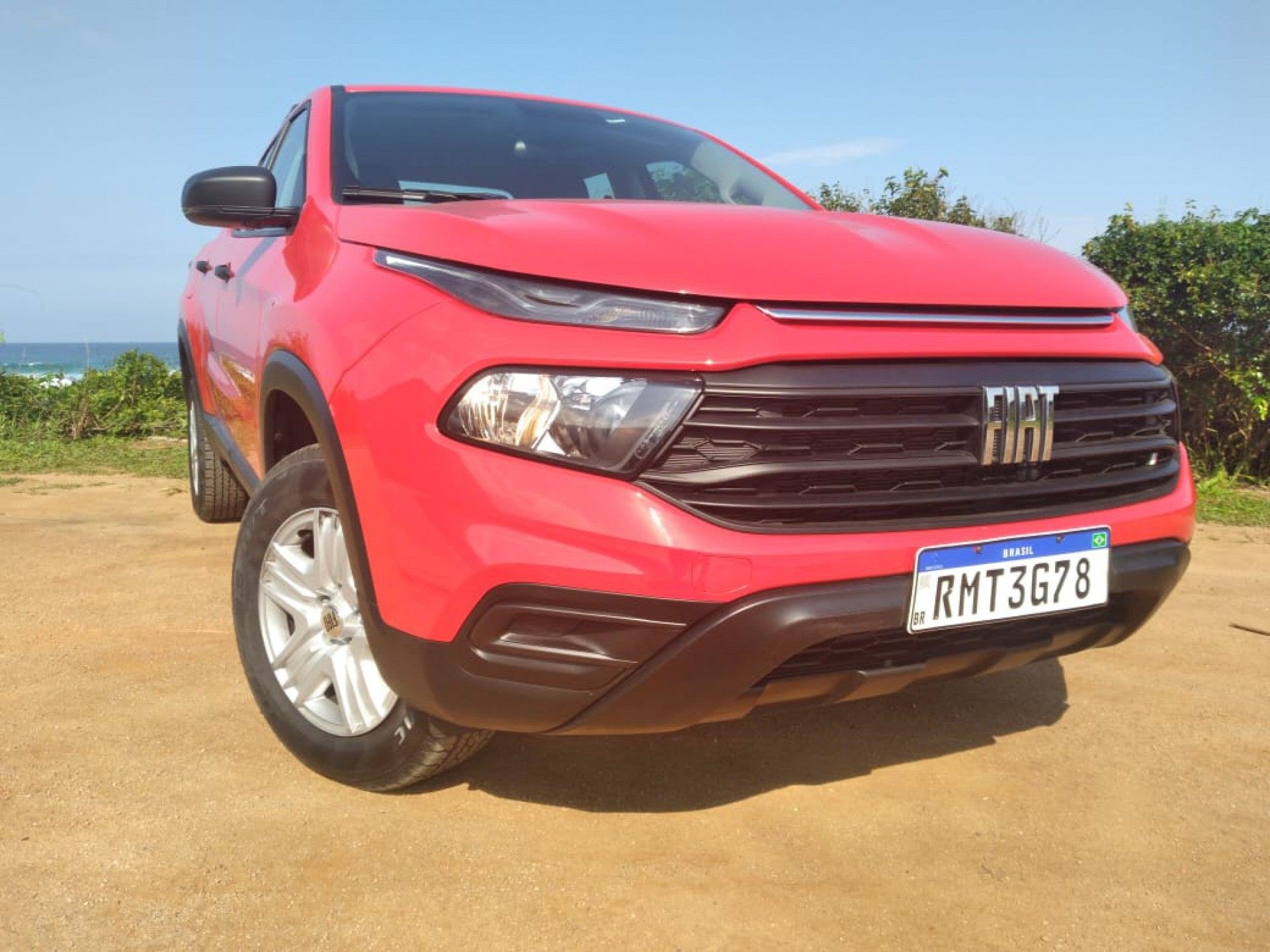 Desde as versões de entrada, a Toro conta com DRL. Na opção Endurance, os faróis são halógenos - Lucas Cardoso