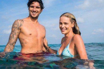 Yasmin Brunet posta vídeo de bastidores de ensaio e Medina elogia: 'Sereiona'