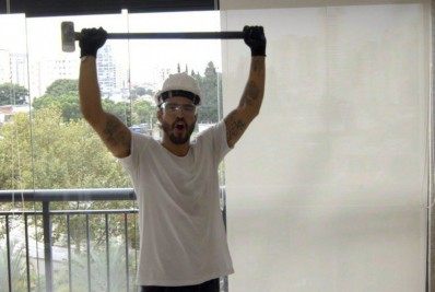 Caio Castro participa de programa no SBT