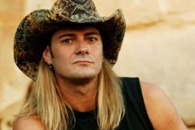 Morre ex-vocalista do Skid Row aos 55 anos