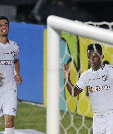 Fluminense (1) empata com o Corinthians (1) pela 7 rodada do Campeonato Brasileiro em estádio de São Januário.