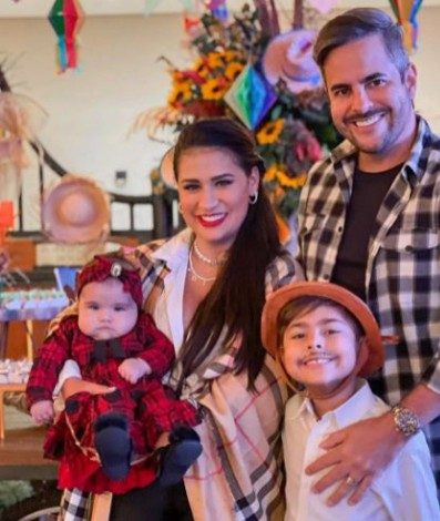 Simone curte festa junina em casa com o marido e os filhos
 - Reprodução Instagram