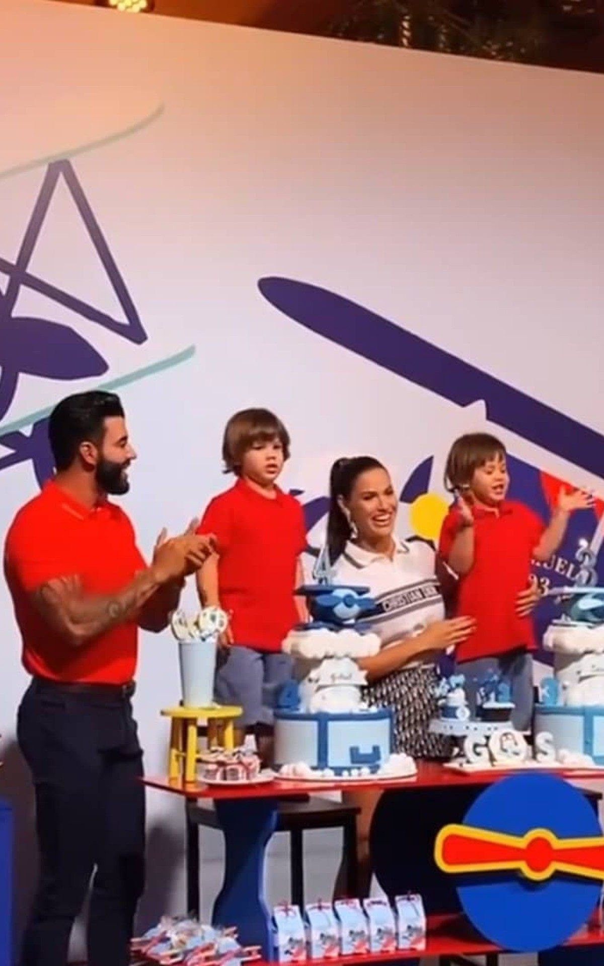 Gusttavo Lima, Andressa Suita e os filhos Gabriel e Samuel