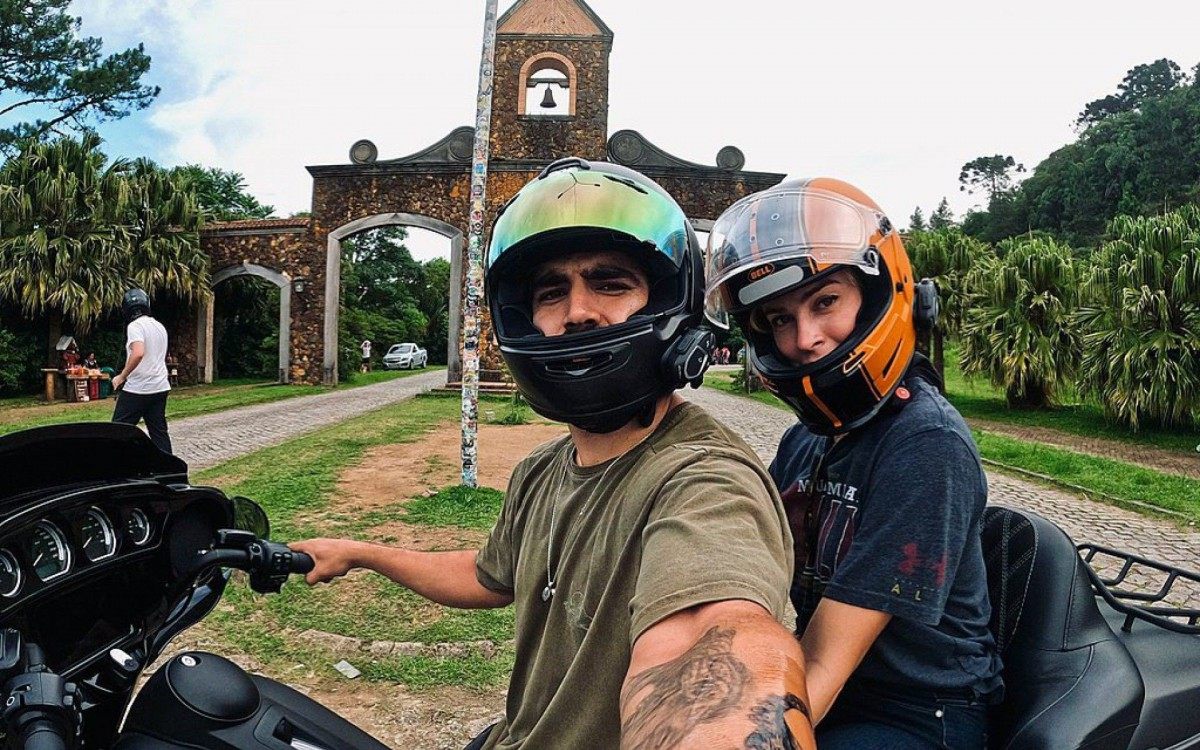 Grazi Massafera e Caio Castro