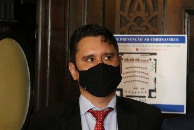 Causa animal entra na pré-campanha pelo Senado