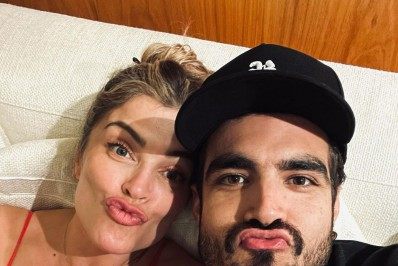 'Eu amo você, mulher', se declara Caio Castro no dia do aniversário de Grazi Massafera