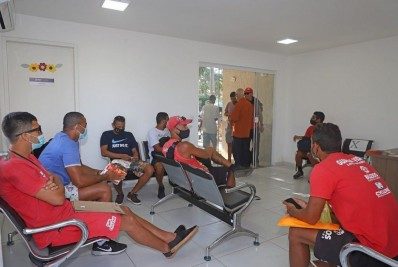 Dezenas de pessoas se inscrevem no primeiro dia do processo seletivo de Guarda Vidas em Búzios