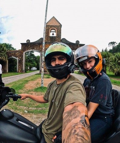 Grazi Massafera e Caio Castro - Reprodução