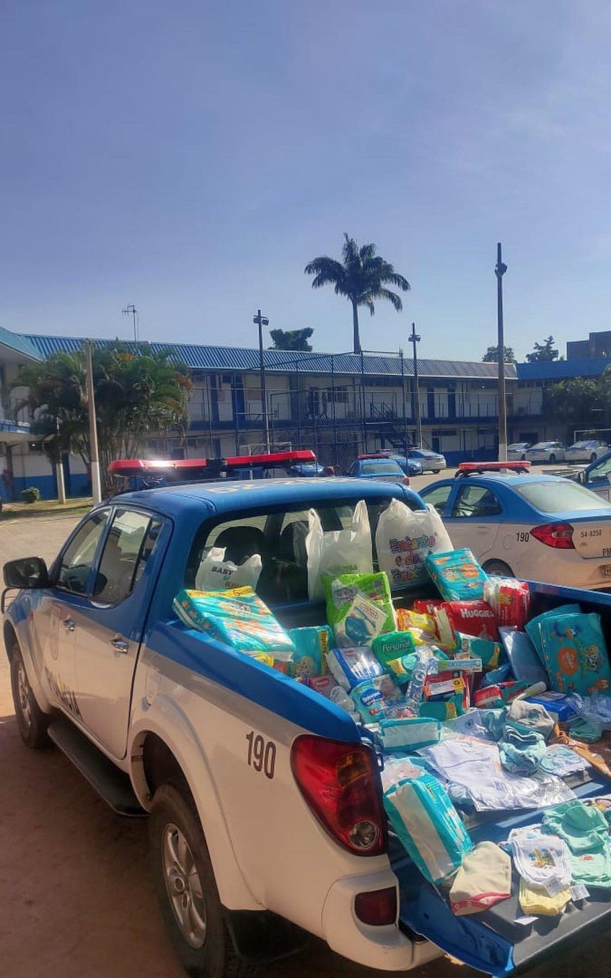 Os policiais militares do 39&ordm; BPM se mobilizaram pelo enxoval do pequeno Enzo