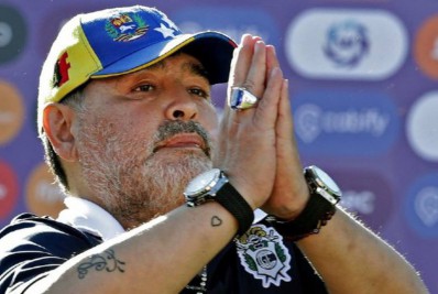 De carros de luxo à carta de Fidel Castro: itens de Maradona serão leiloados
