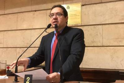 Dr. Marcos Paulo: Cuidar dos animais não é favor, é dever do poder público