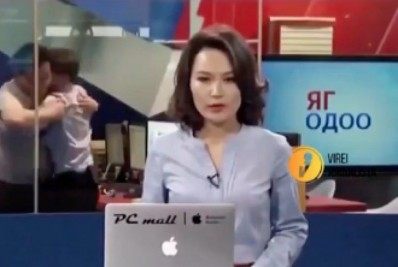 Vídeo! Pancadaria em bastidores de telejornal vaza e cena repercute na web