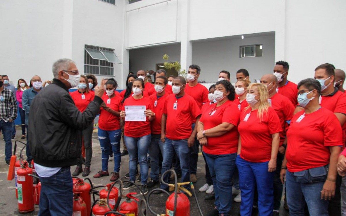 Servidores inscritos participaram de quatro encontros com treinamentos te&oacute;rico e pr&aacute;tico de combate a inc&ecirc;ndio e de primeiros socorros