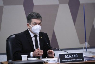 Randolfe diz que denúncia de propina na Saúde é o 'mais cruel escândalo de corrupção' do país 